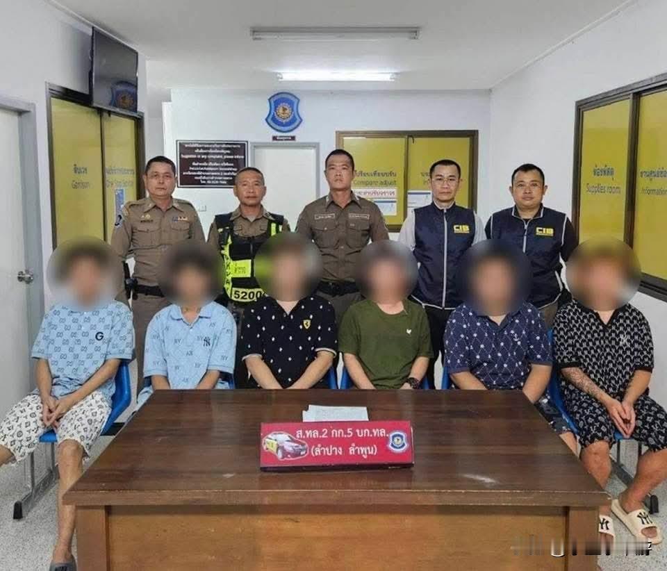 泰国警方拦截可疑车辆！车内竟藏5名中国人，疑从“野路”偷渡入境，月薪10万泰铢诱