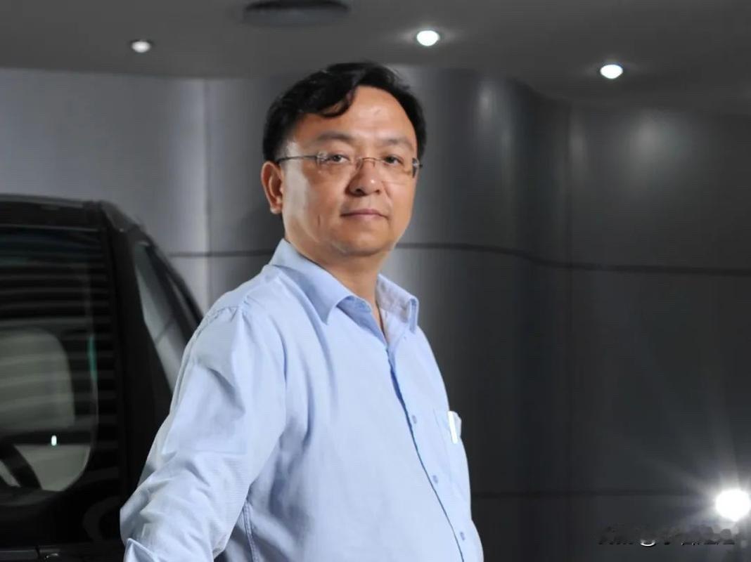 我怀疑过王传福当年是在吹牛，
也怀疑过马斯克那声大笑是降维打击。
实在没想到，1