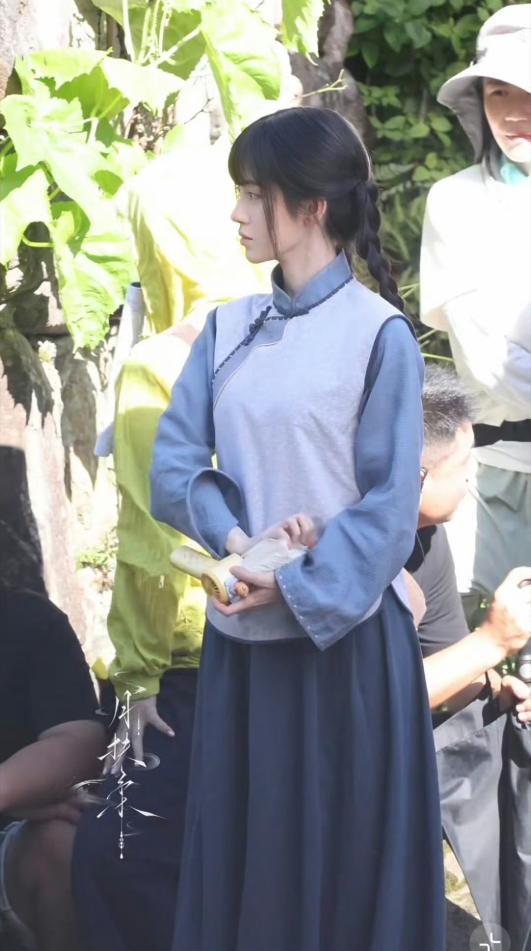 鞠婧祎万花世界民国学生装扮路透，无死角的萌谁懂啊！！！ 