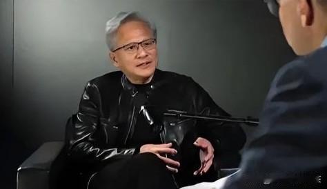 为啥敢怼白宫？老黄是"卖铲人"：不管OpenAI、Kimi还是Anthropic