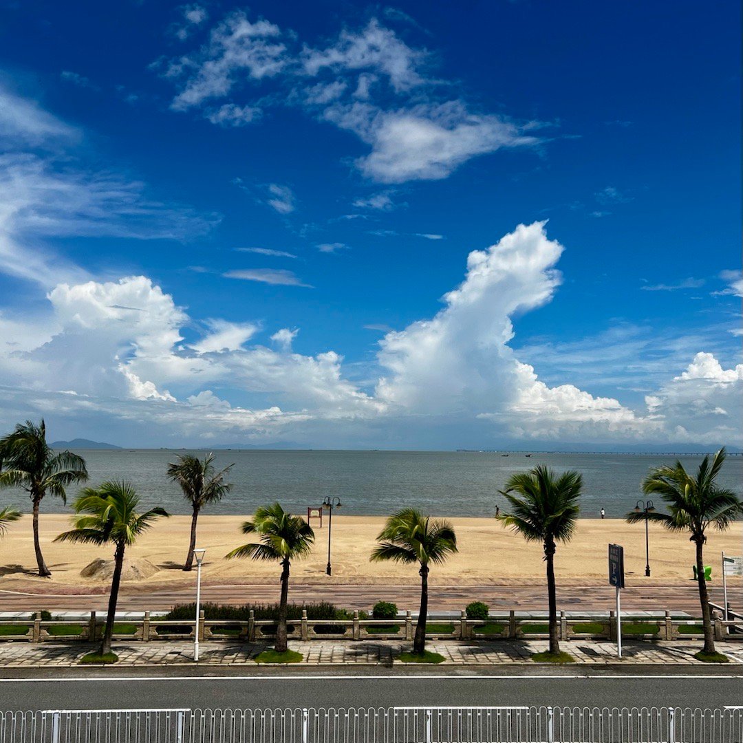 来珠海试驾缤果S不得不说珠海这种海滨城市和缤果S的颜值调性很搭[心][馋嘴]大v