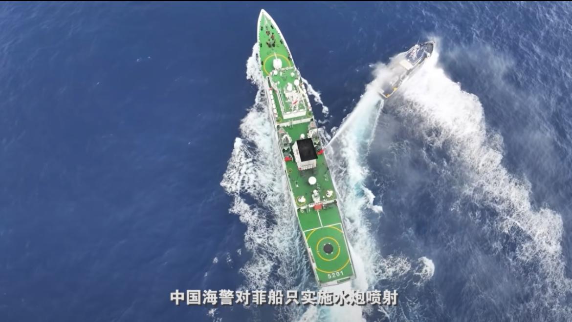 菲律宾的海警船被咱们的水炮打坏，用的空调竟然还是格力的！
今天猴子又来闹事了，根