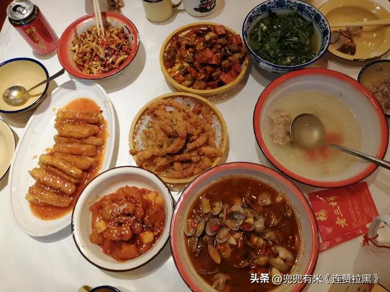 素老三为啥拉黑苗京京？
谁能想到啊！头条上俩宝妈圈的写作大咖，居然闹到互相拉黑的