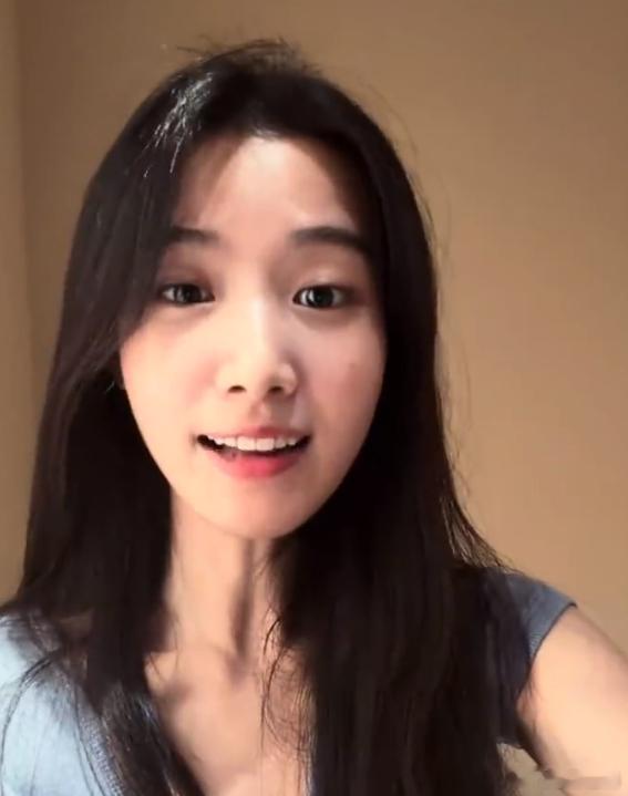 卢昱晓2小时破百万点赞卢昱晓的路人盘卢昱晓2小时破百万点赞！卢昱晓好牛哇，营业能