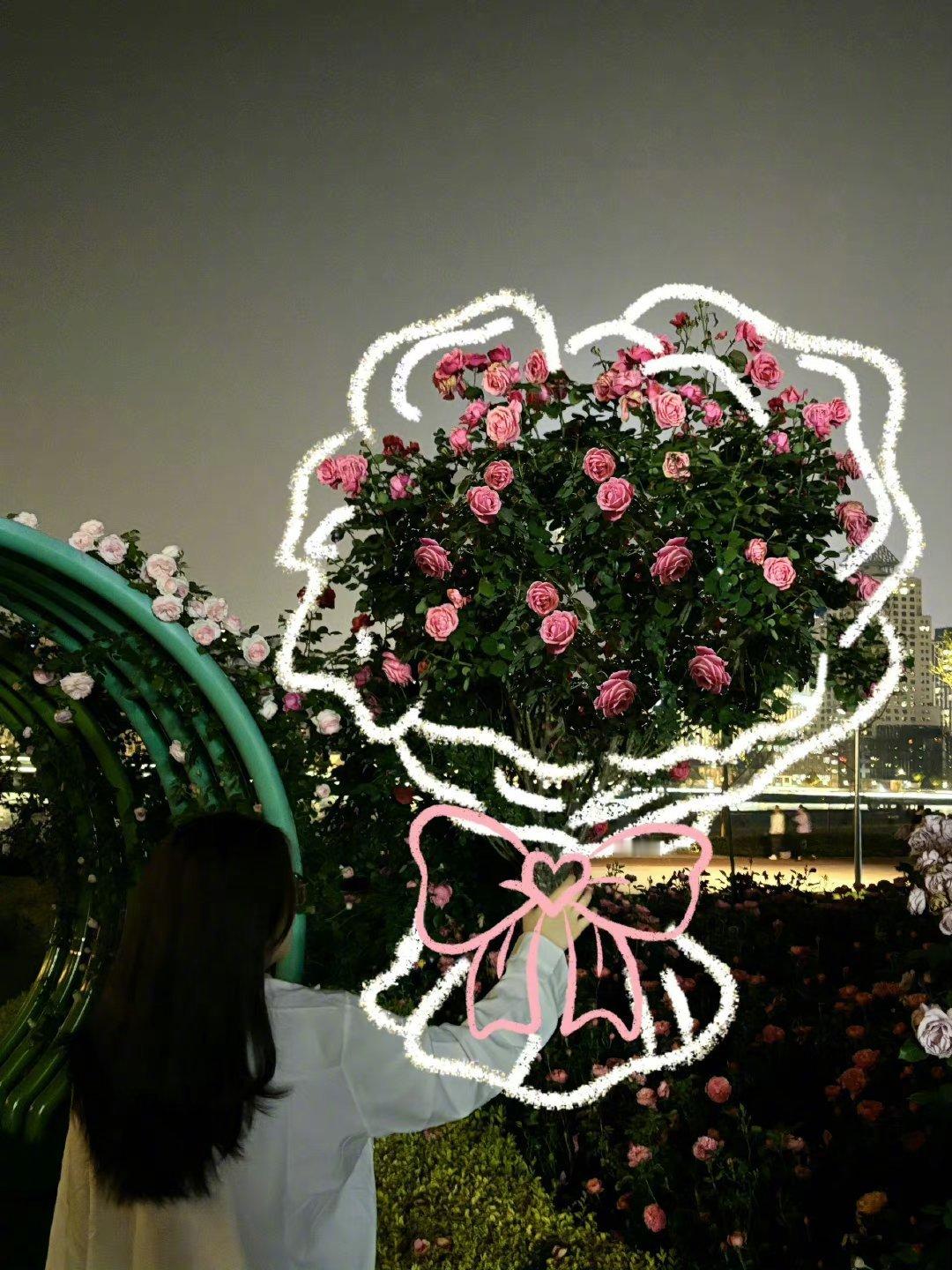不是“一束花，而是一树花”超火的花树拍照姿势💐 ​​​