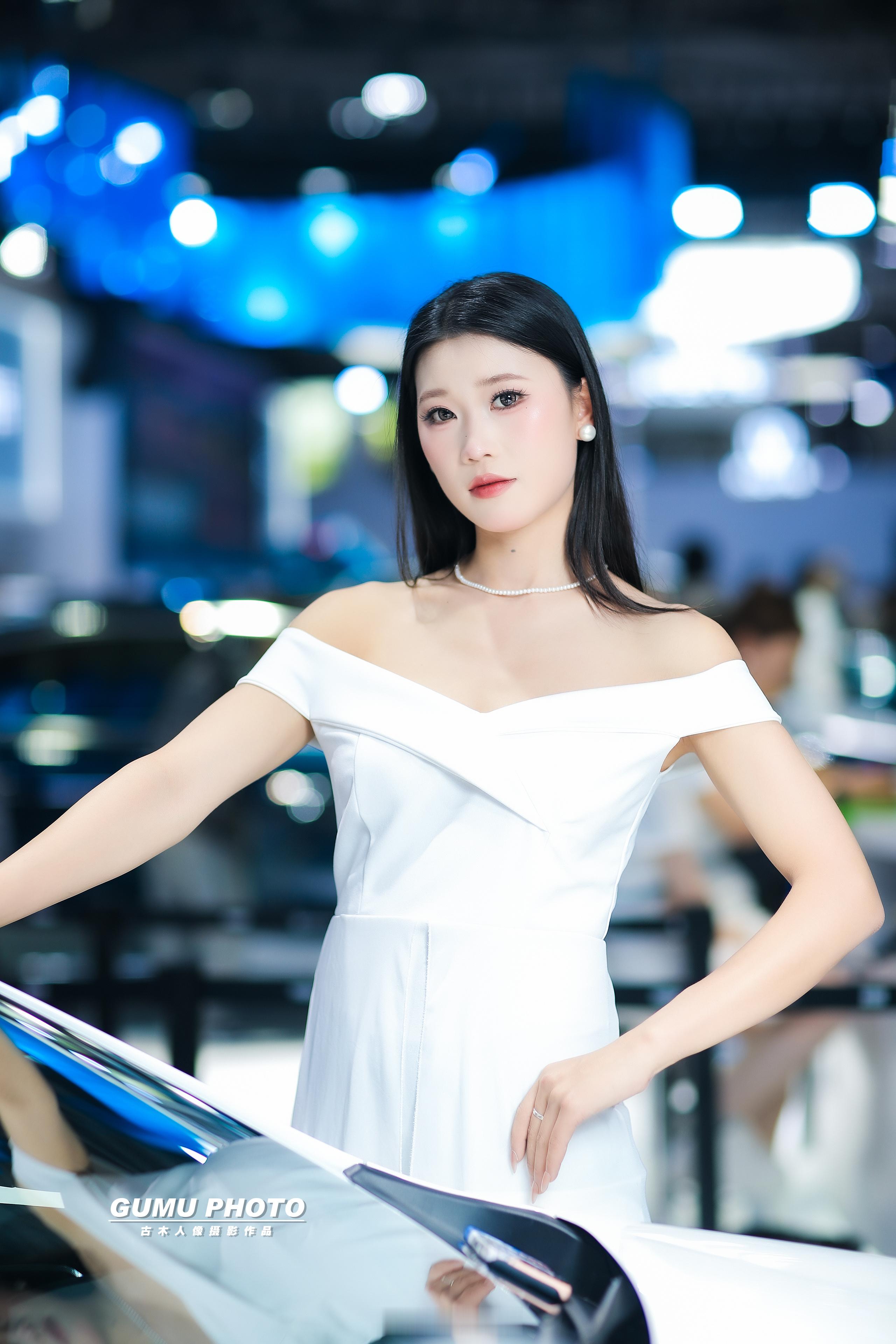 2026贵阳国际车展传祺展台模特小姐姐2026贵阳国际车展 