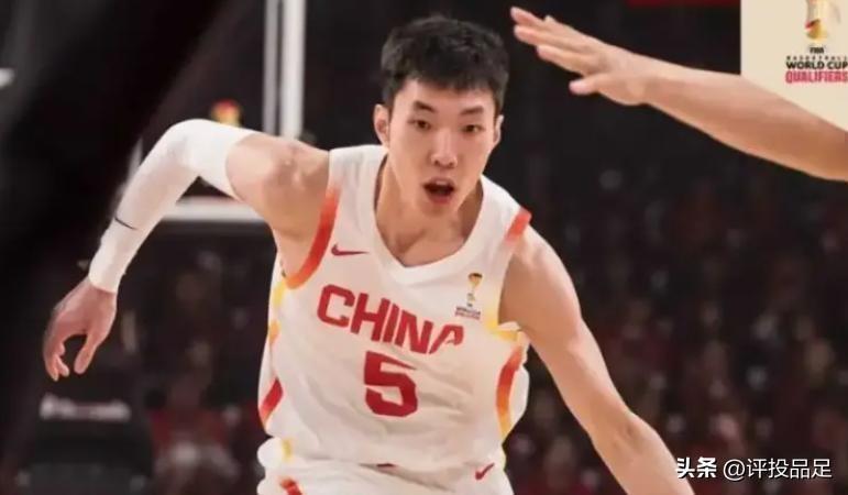 没有压力之下，中国男篮开局打得游刃有余，轻松多了，最明显就体现在三分球的命中率上