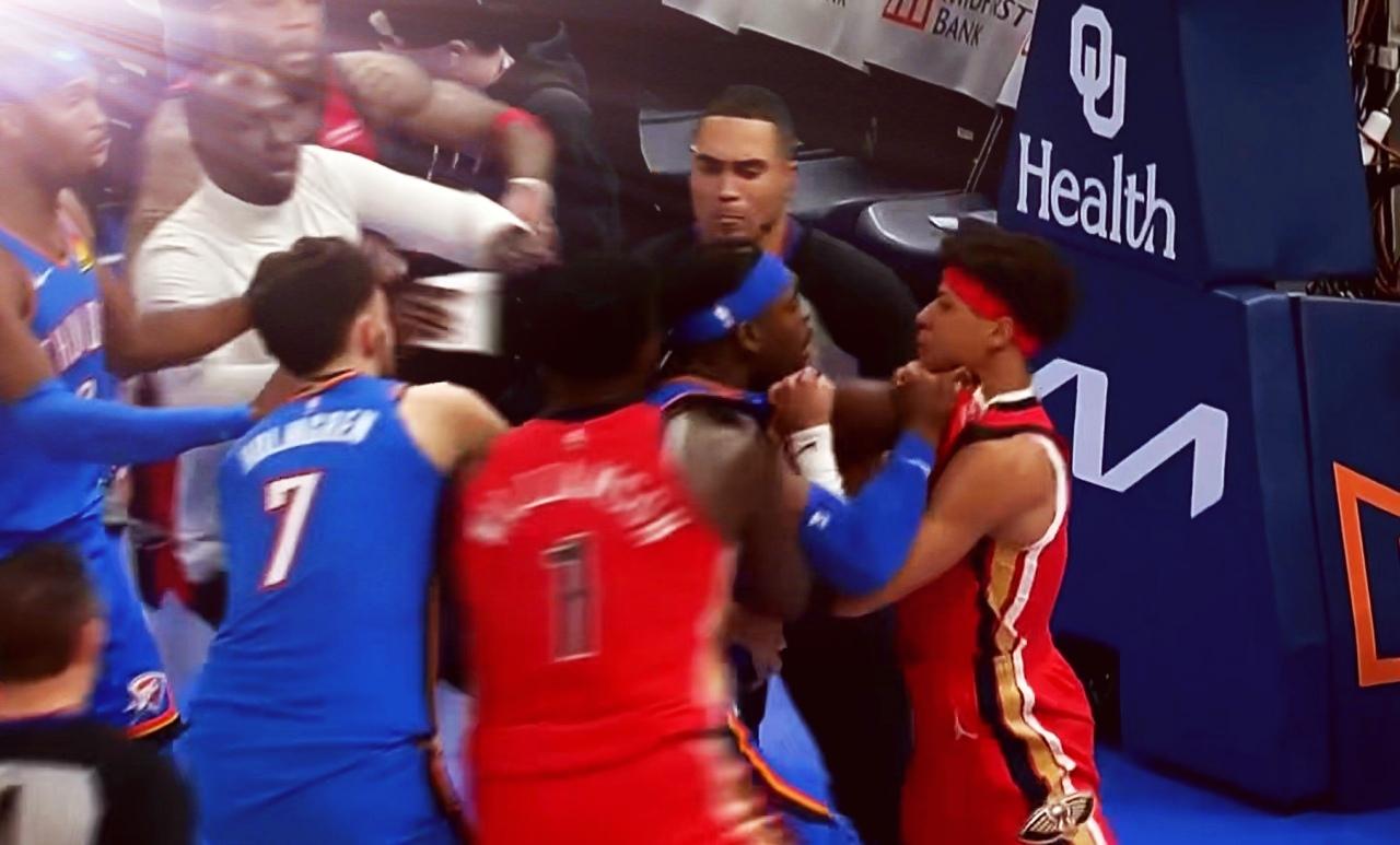 火爆干架！雷霆恶汉名不虚传，鹈鹕又添狠角色。

比赛最后一刻，鹈鹕小将费尔斯上篮