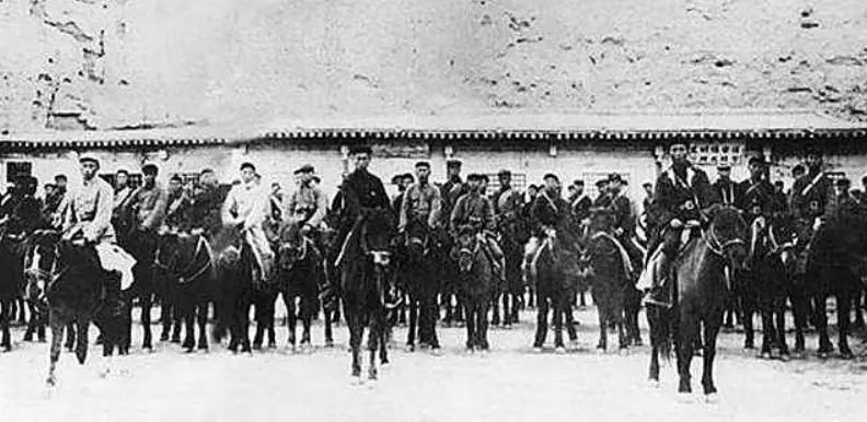 1946年，青海南部边区警备司令马正魁派人多次邀请马如海，马进龙等人共同进餐，但