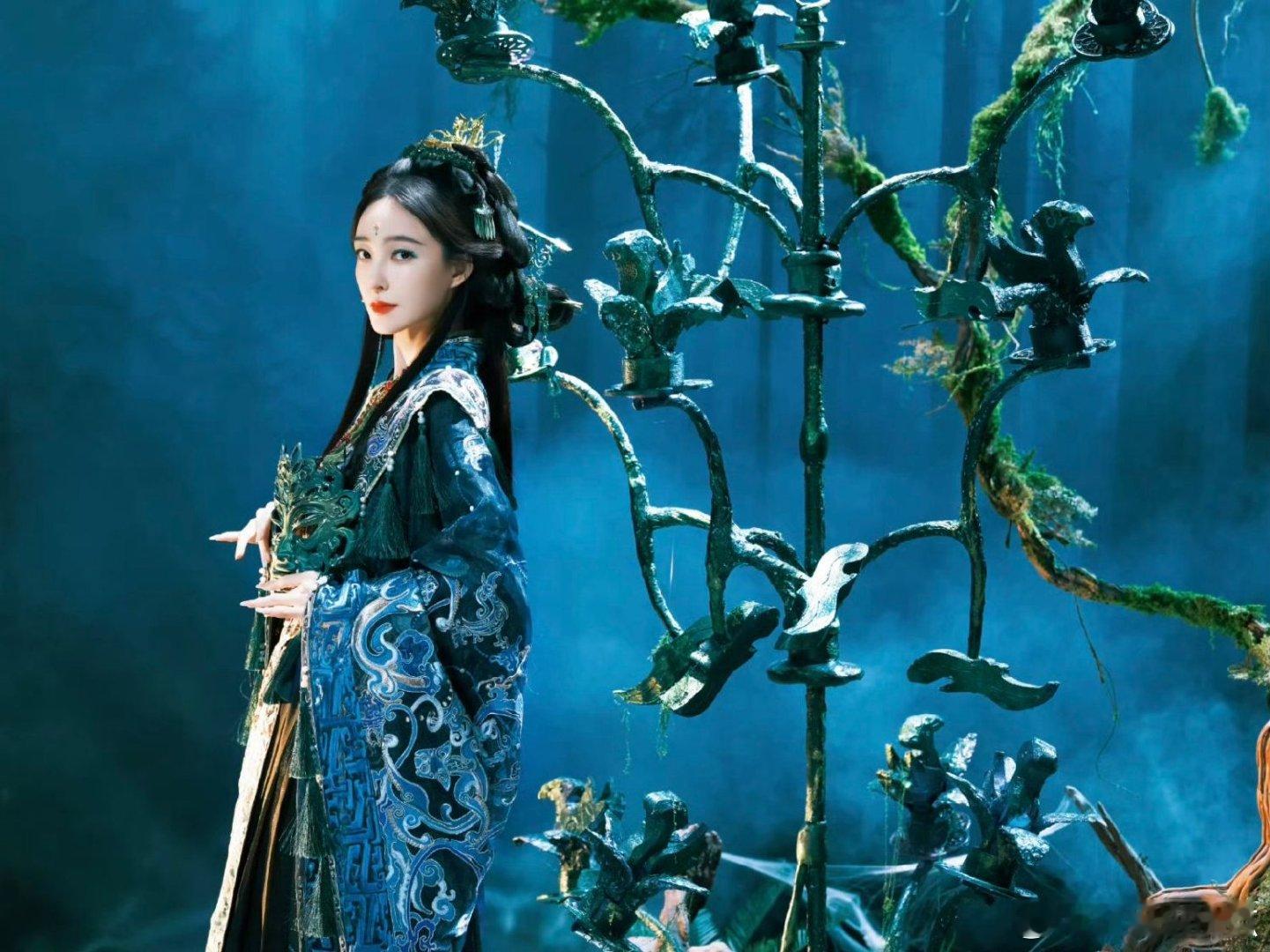 我那古装界的白月光杀回来了 古装界的颜值天花板回归！当年的慎儿让人心动，如今蓝绿