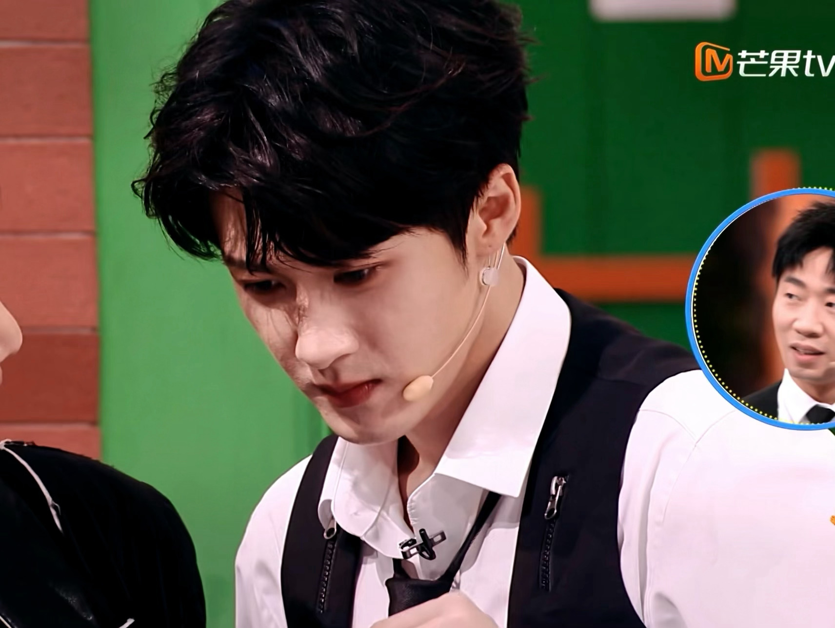 怎么会长得这么好看😣😣😣 