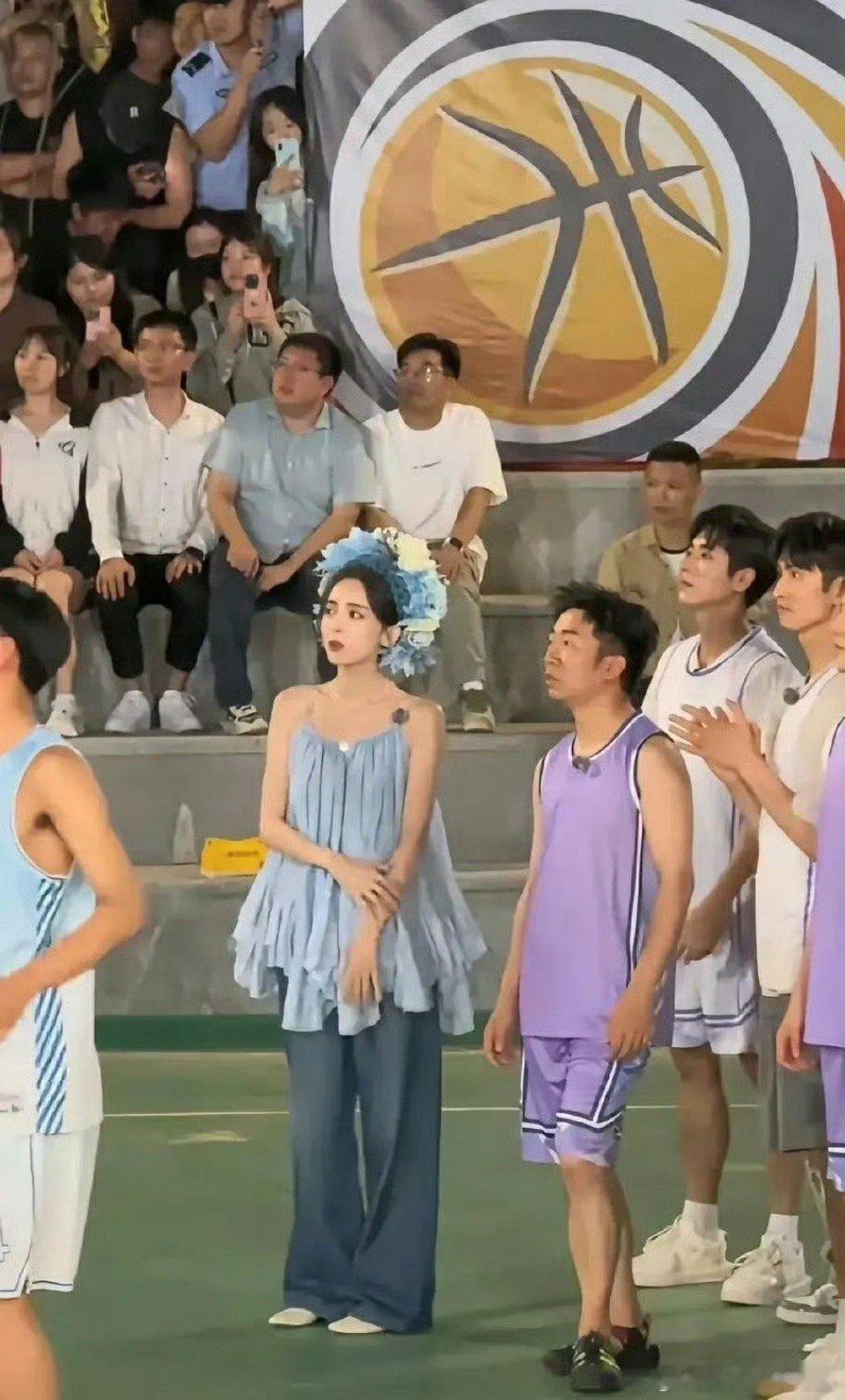 娜扎这个身高一点不用鞋子的加成 ​​​
