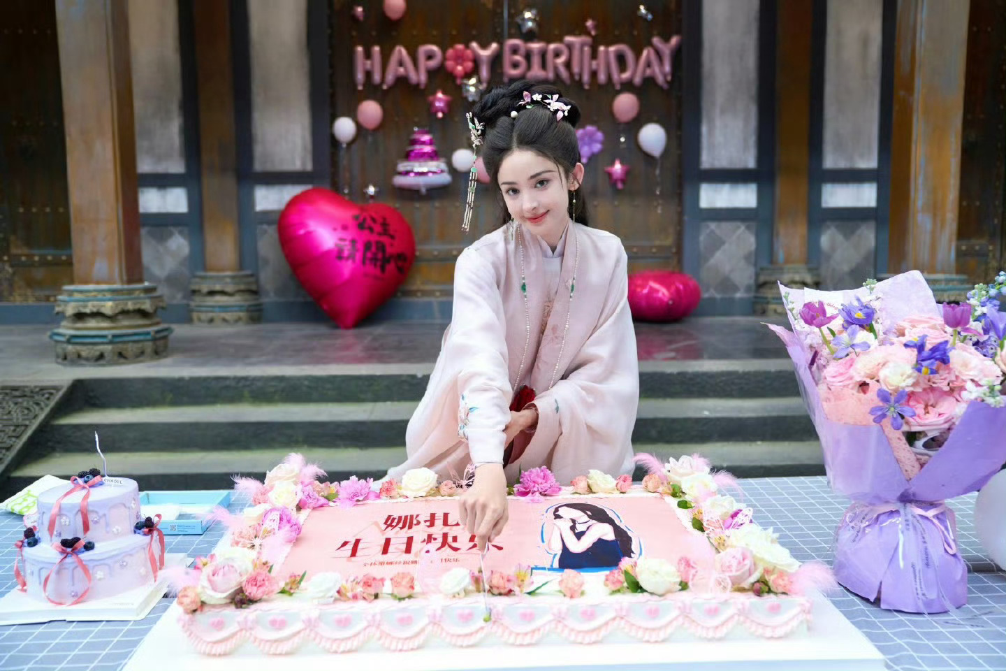 娜扎0502生日快乐 ㊗️今天世界上最美的最善良的最好的美娜生日快乐！​​​
