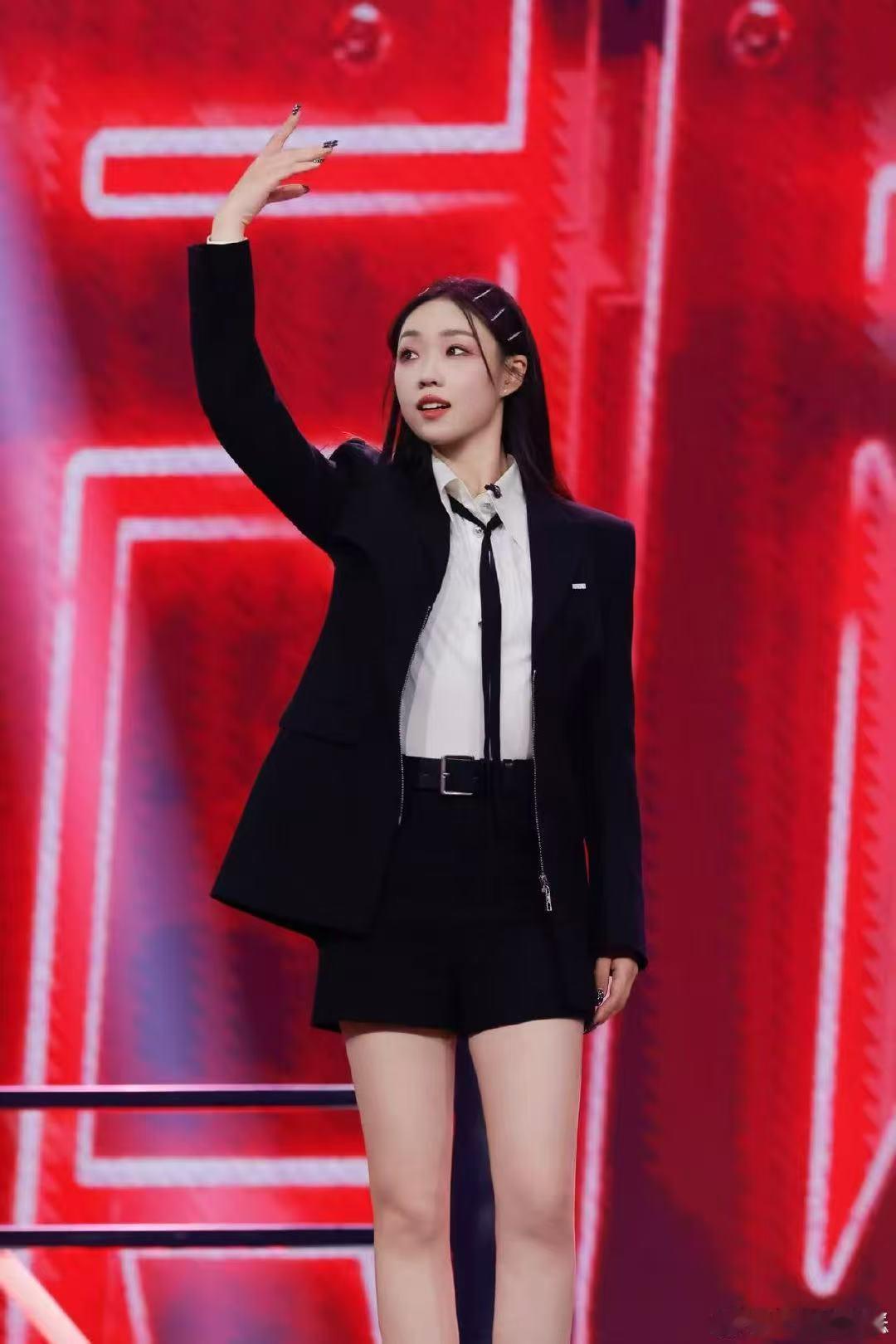 管乐直播好强的活人感我家那闺女 管乐这直播也太真实了吧！一边做饭一边跟朋友插科打