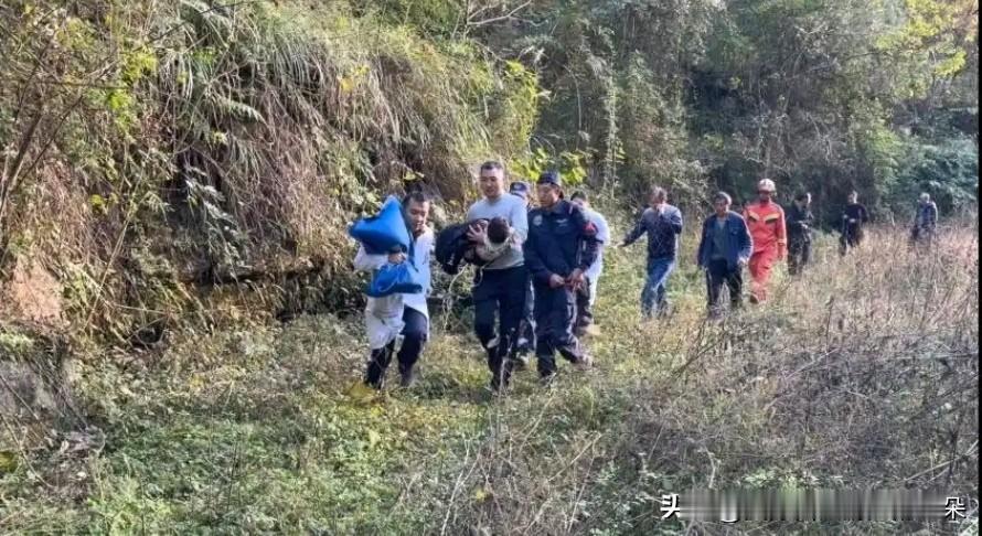 重庆黔江2岁女童走失51小时后获救 

最新进展

- 11月21日16时05分