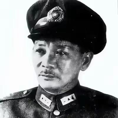 他被骂了一辈子的反共军阀，到头来竟是共产党最大的保护伞！他就是大名鼎鼎的北伐铁军