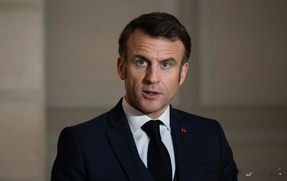 法国反对派不想放过马克龙。在12月4日的国民会议不信任投票胜利后，马克龙任命的巴