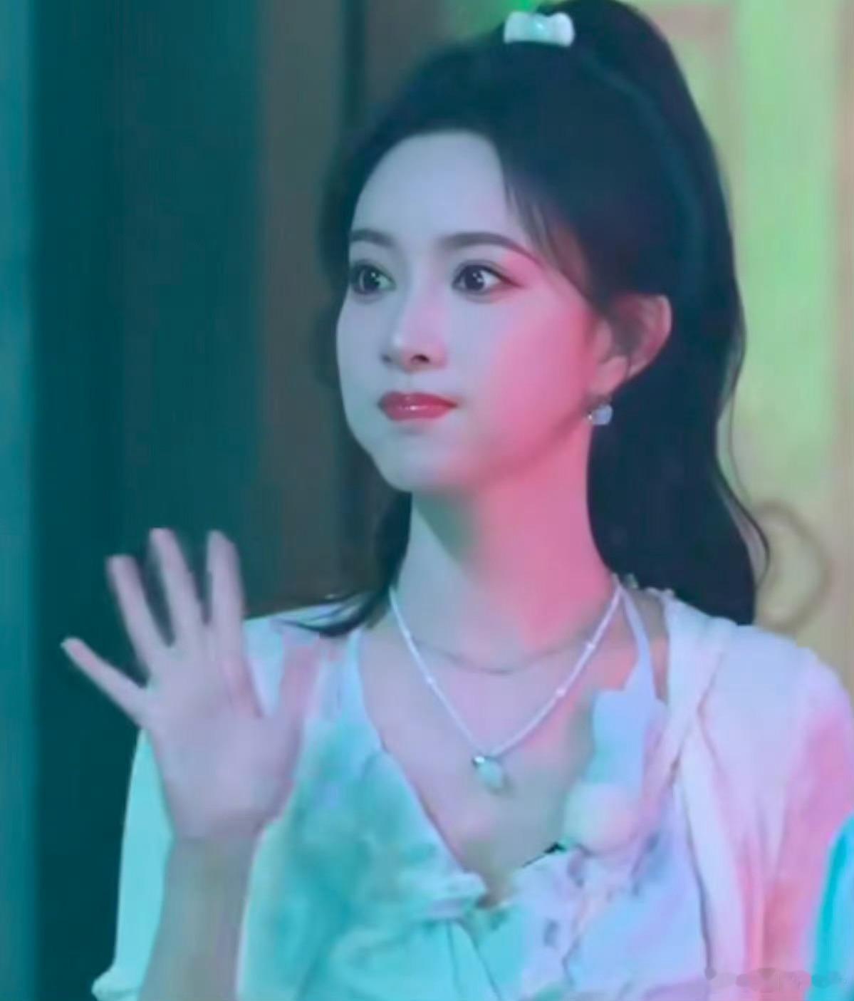 孟子义新剧尚公主被吐槽配音不贴脸，很不理解，为什么不自己配音呢？有空还去参加综艺