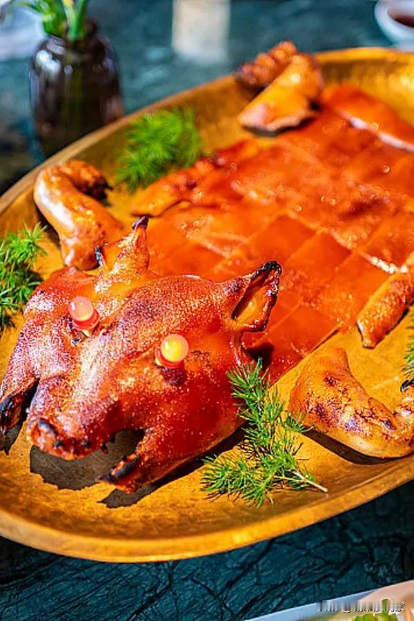 全国各省份吃肉太有特色了，大家吃过几种：

1、到四川一定要吃：回锅肉
2、到湖