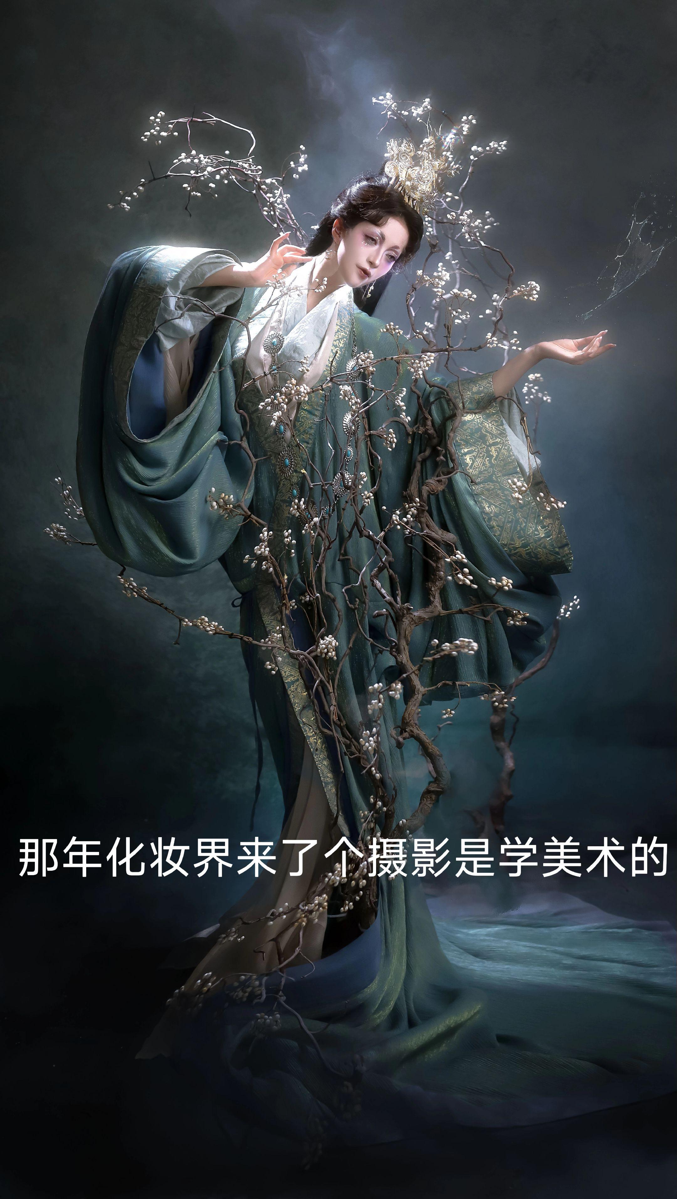 那一年摄影界来了一个美术生。我的2025年摄影年度总结，虽然依旧没火过