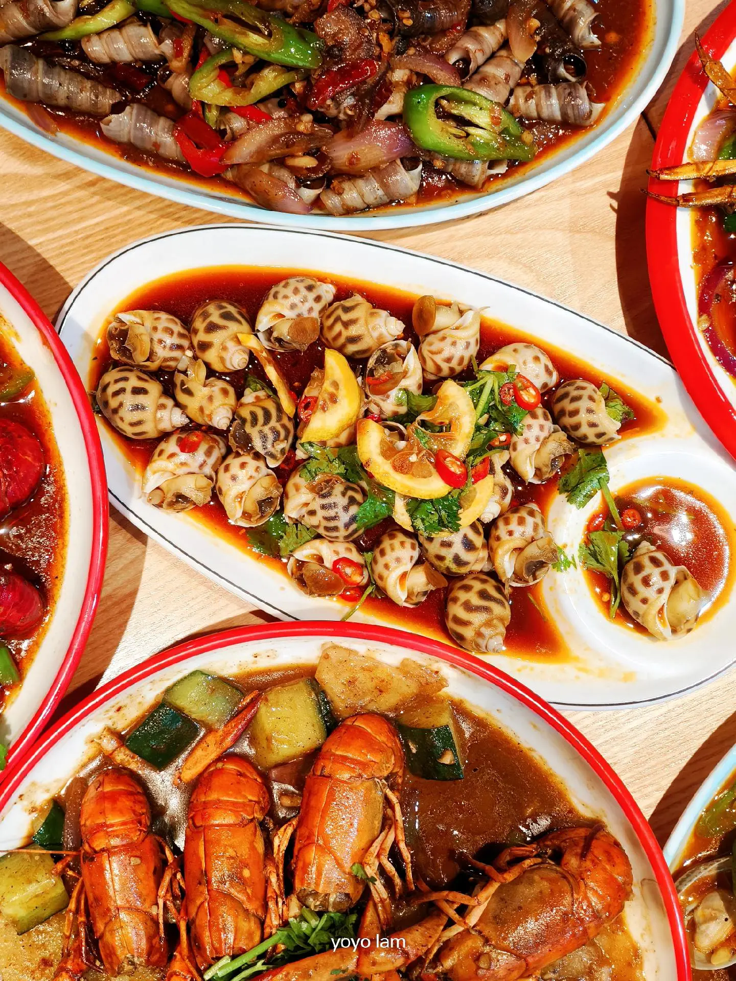 广州人识食，也抵挡不了海鲜大餐🦞🦀。终于见识到广州淘金这家以便~靓...