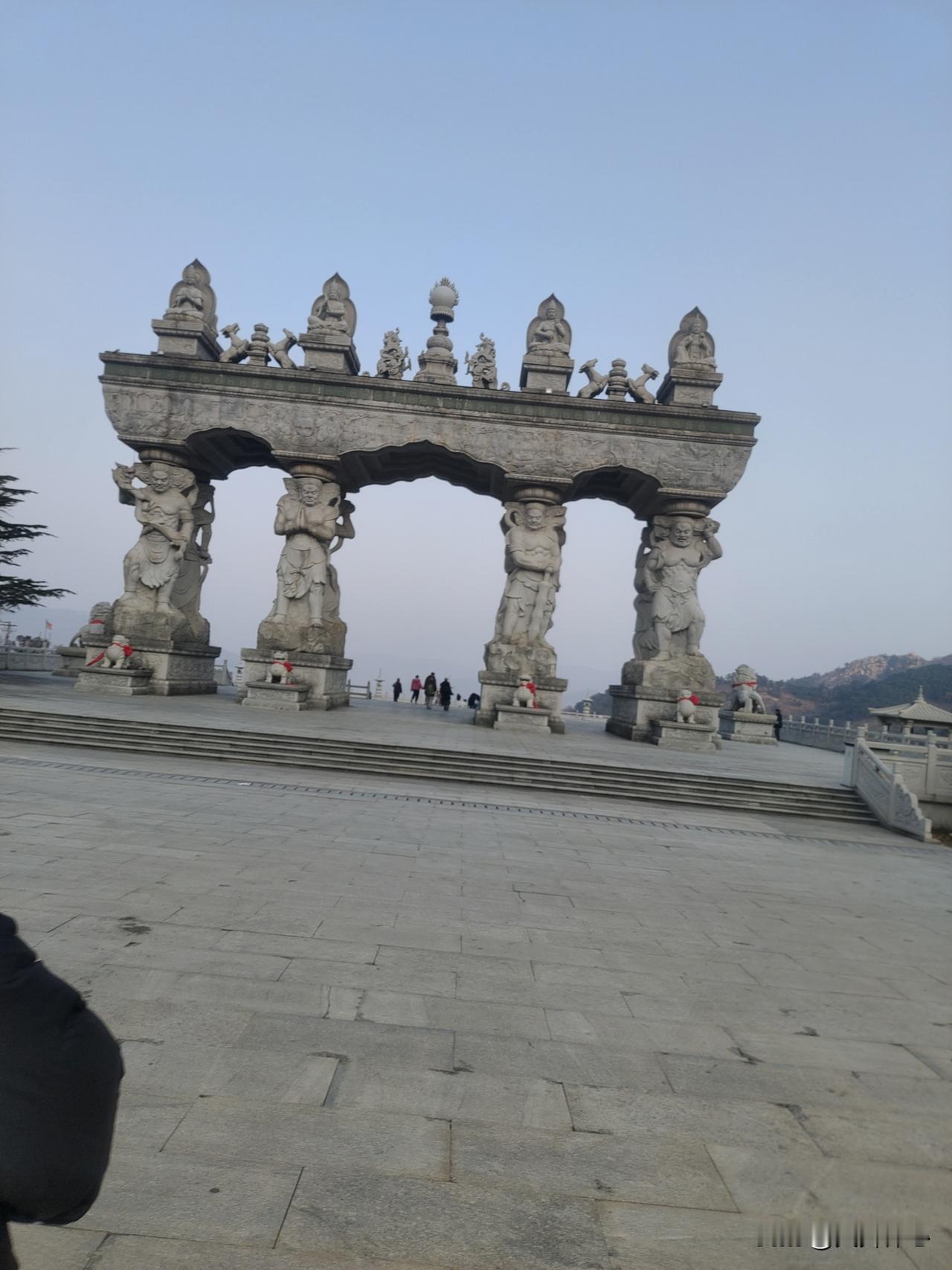 短剧比小说省时省事，不用思考，可以说是消磨时间最好的东西，好看呀，那些故事情节也