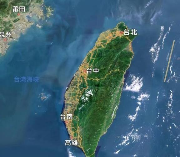 现在的台湾，对统一已经没有太大感觉了。1996年台海危机，因为李登辉访美，确实吓