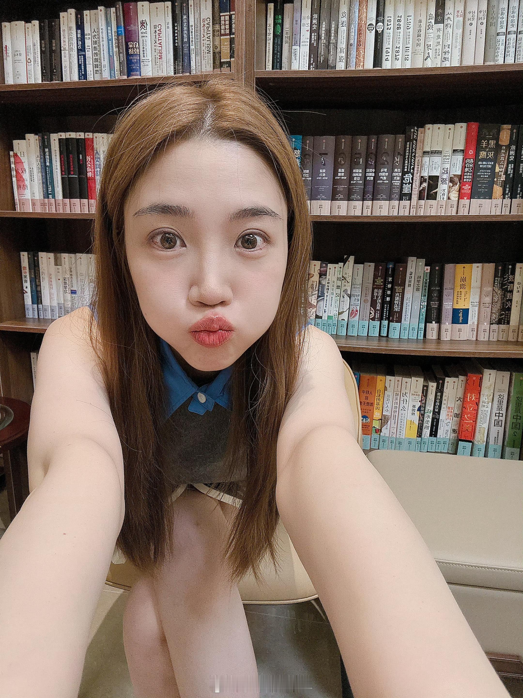 张纯烨六一晒照💙 ​​​
