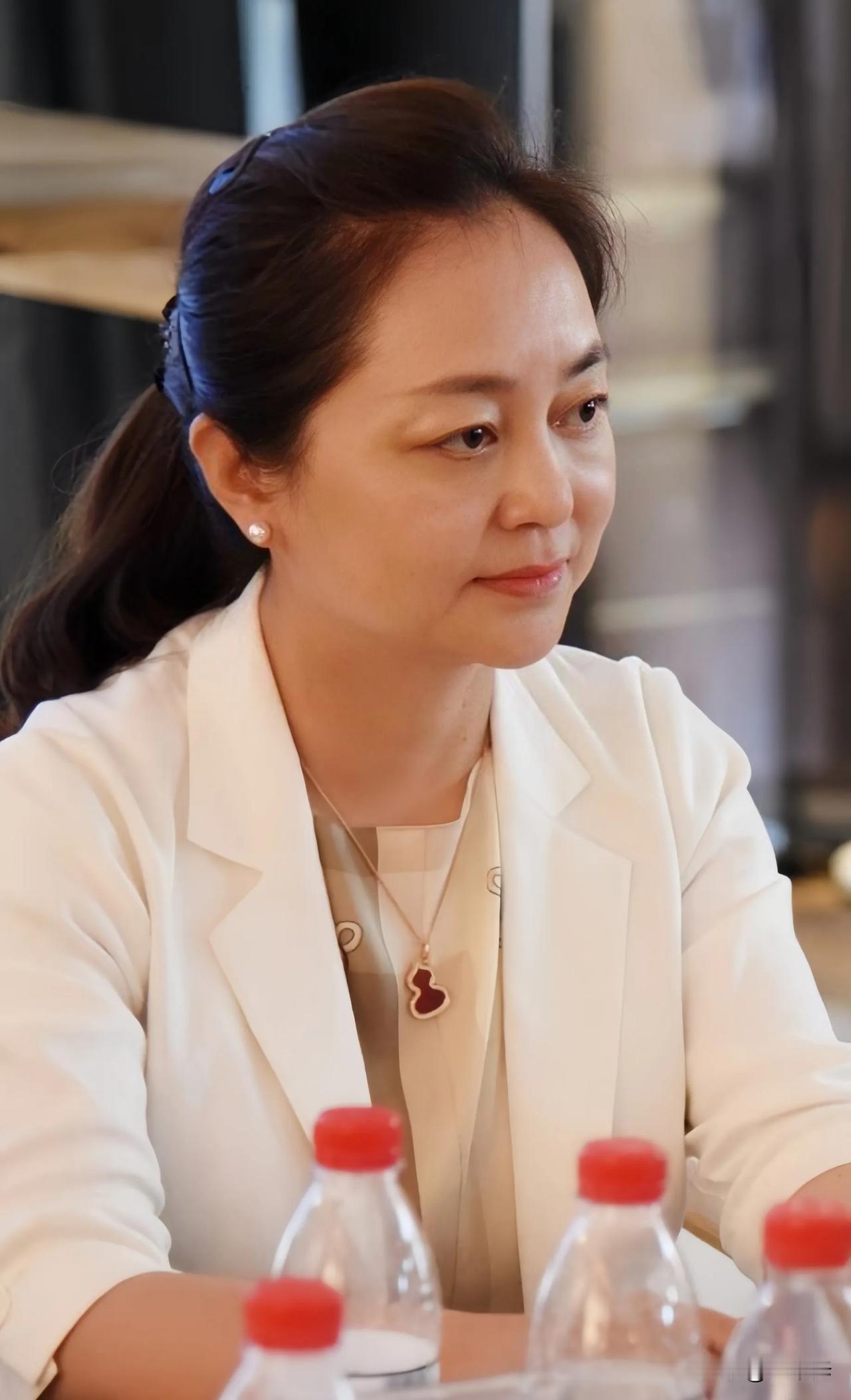 发现没？这几年的生意场上，也不知道什么原因，四川的女老板越来越多，而且遍布很多行