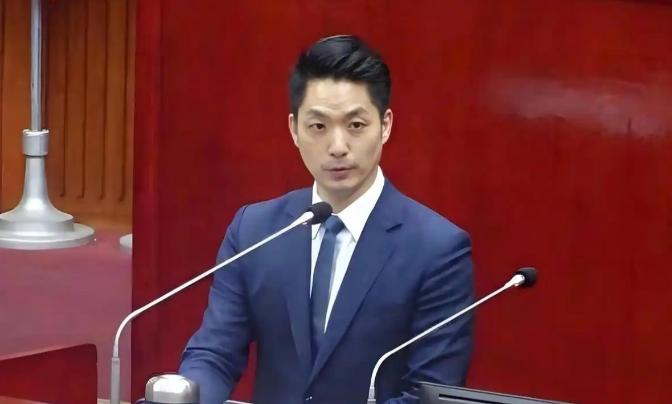 蒋万安出来回应了！10月26日，蒋万安就蔡康永相关争议作出回应，他称台湾引以为傲