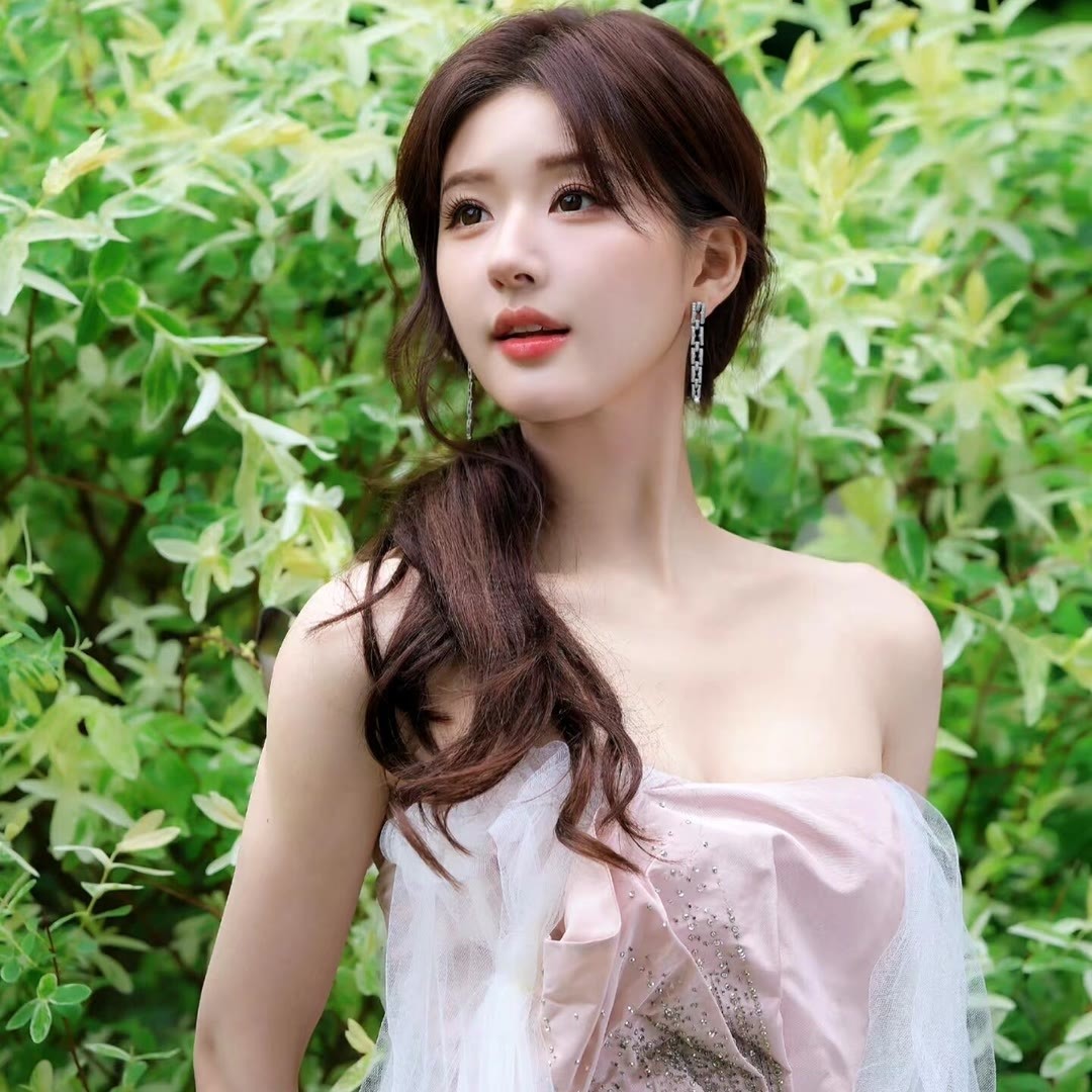 赵露思 zls赵露思许我耀眼 zls赵露思许妍"敬你恣意蔓生的野心敬你永无止尽的