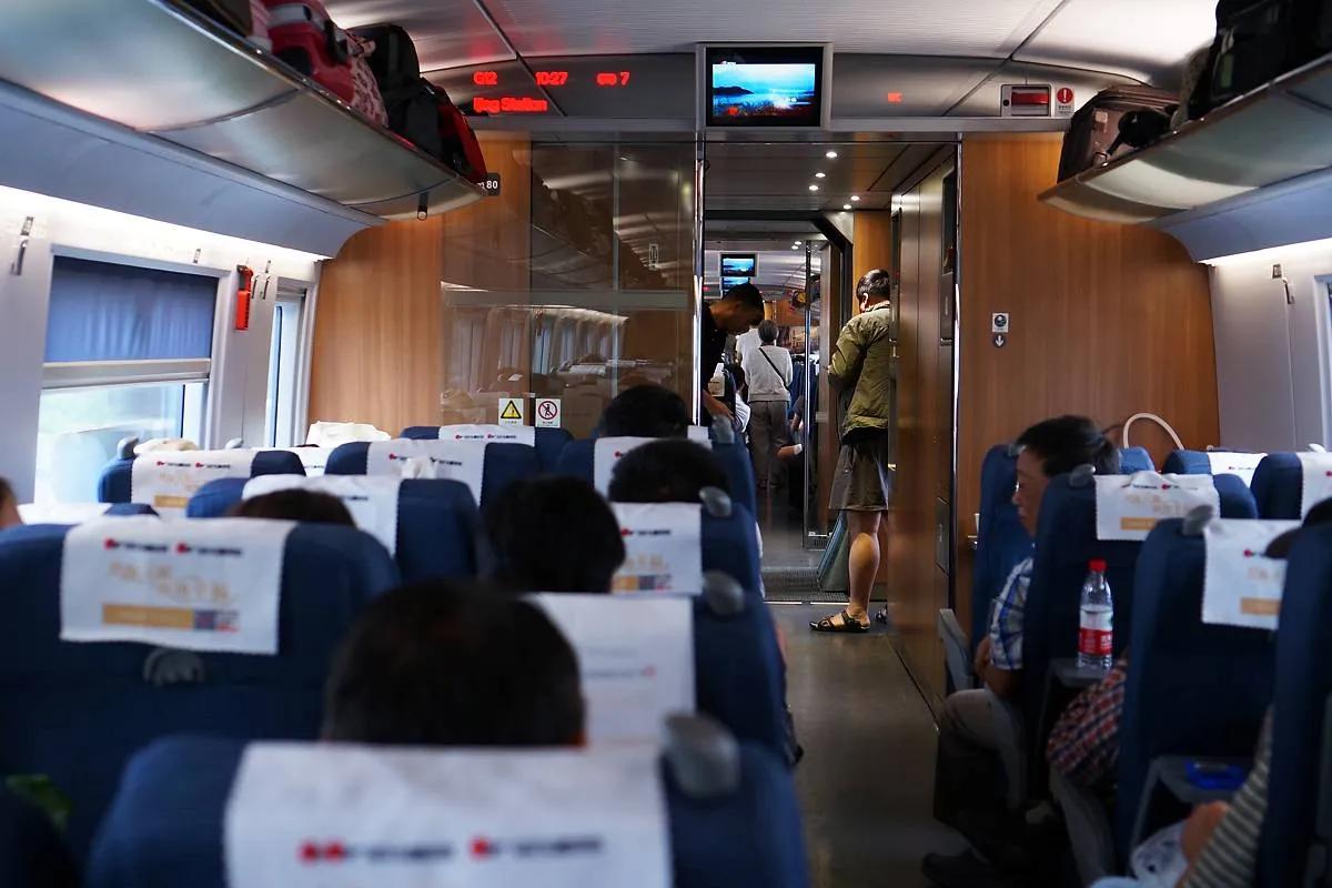 12306这次回应
一等座禁止无座乘客逗留
终于给那些“我弱我有理”的人扇了一个