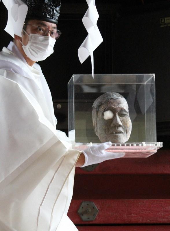 护良亲王（1308-35）的头颅据说还保存着。   护良亲王，后醍醐天皇皇子，从