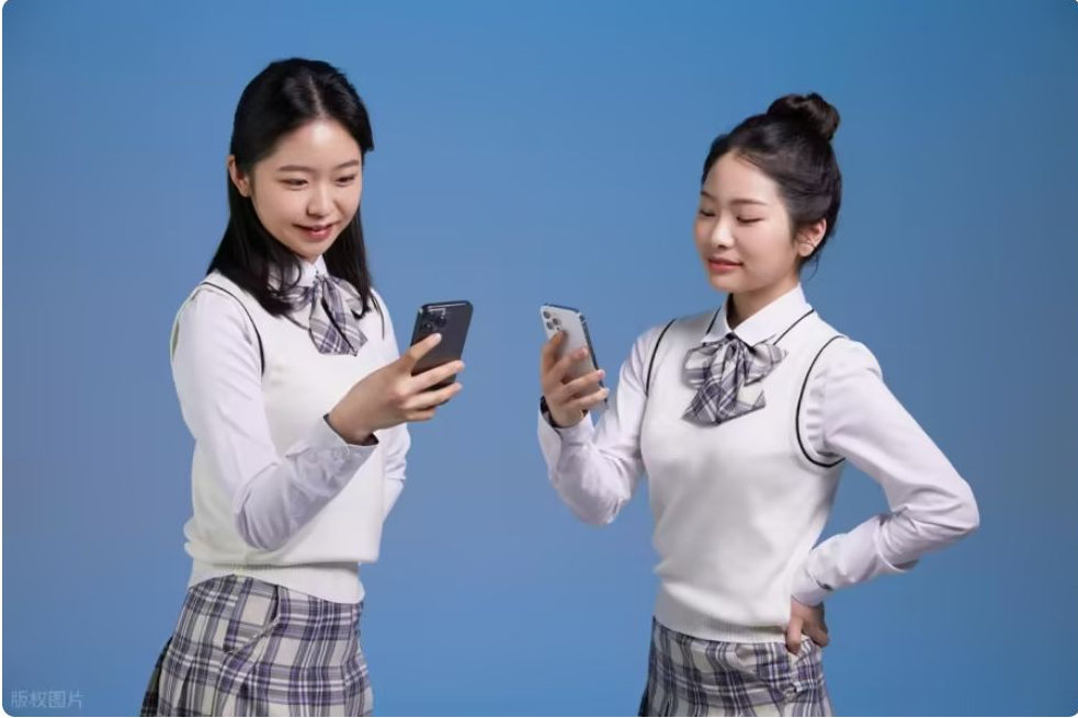 女孩高考699分报清华遭网暴，她说不玩手机有错吗？选学医有错吗？ 
