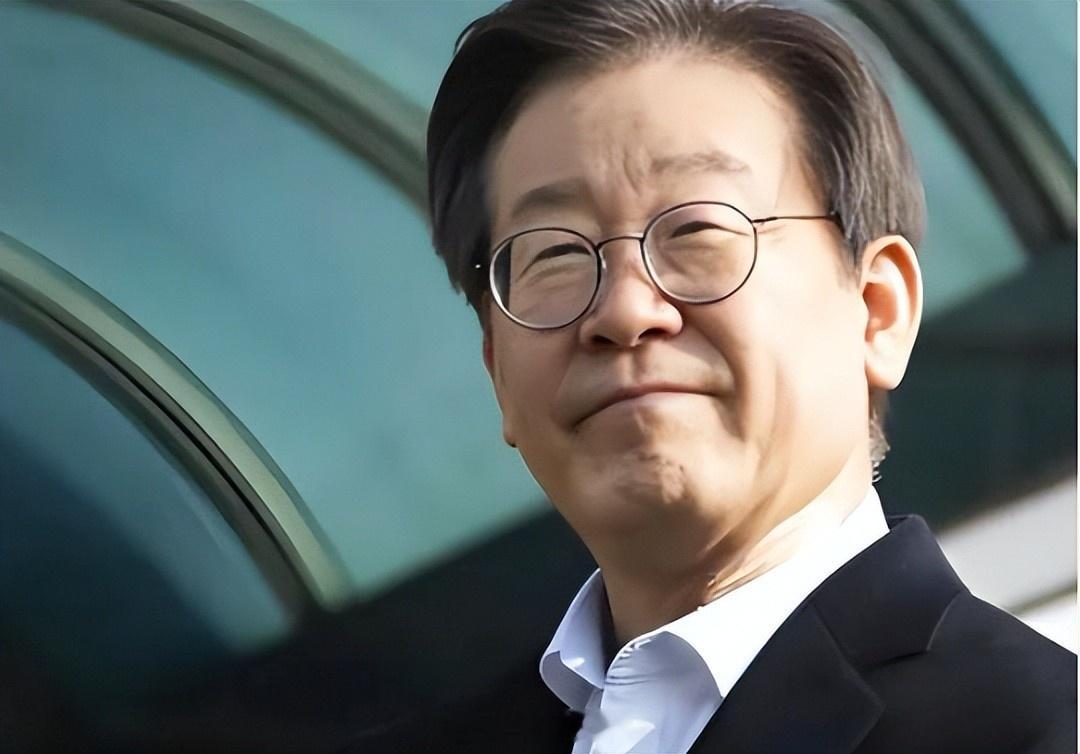 尹锡悦，想要破除“青瓦台魔咒”的手法，是把总统府从青瓦台搬到龙山国防大楼~李在明