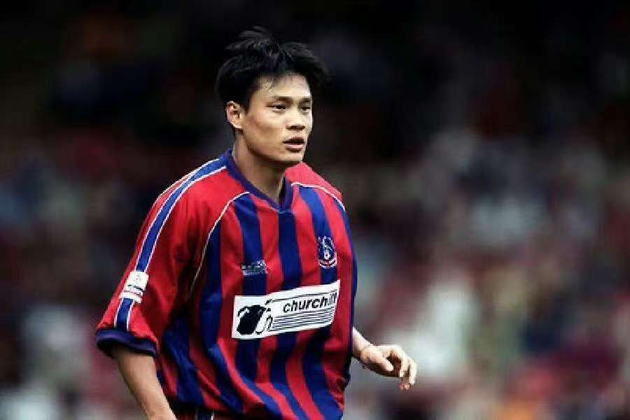 范志毅一口气颠了30个球太绝了！不愧是曾担任申花队长、斩获足球先生的人，范志毅老