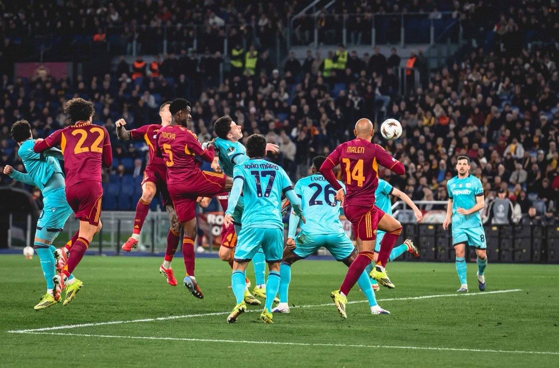 谁能想到这意甲内战竟踢出了英超的感觉！
罗马和博洛尼亚在欧联杯1/8决赛上演了一