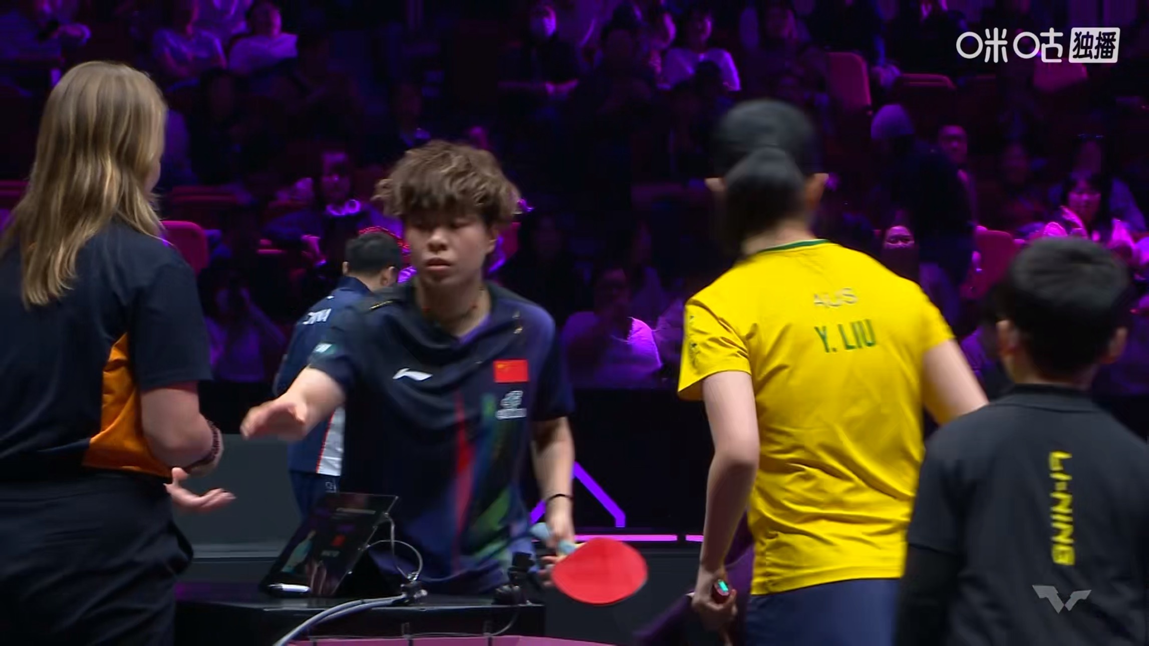 王艺迪3比0刘杨子(11-8，11-9，11-6)晋级wtt重庆冠军赛2026 