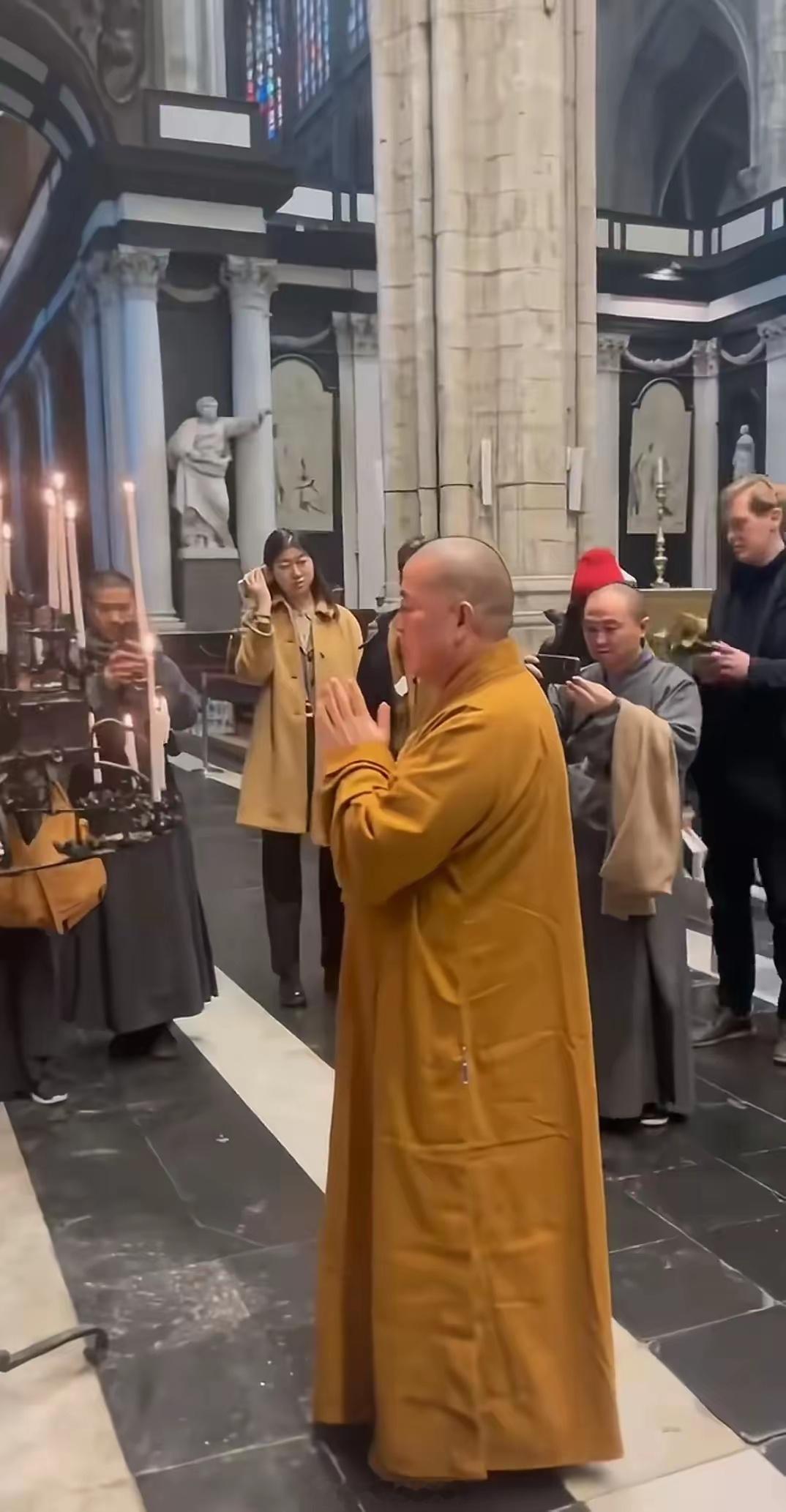 不是，他真去拜洪秀全的爹了？？ ​​​