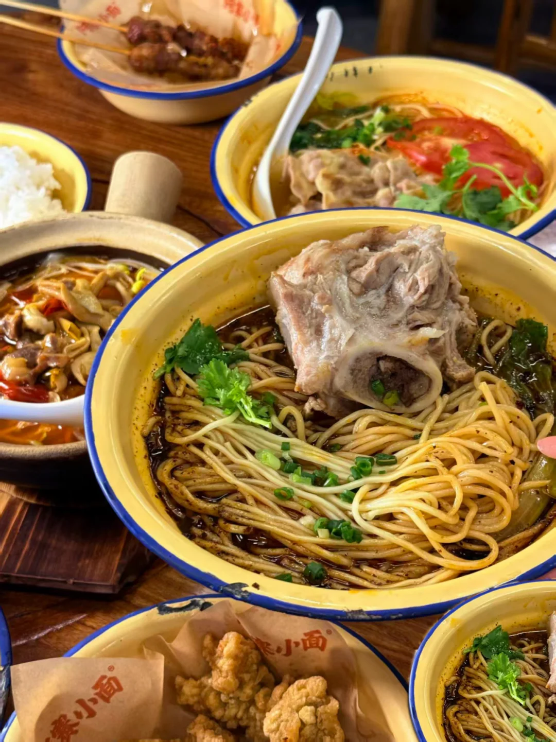 感谢本地人带路！🍜真的好好吃。。。