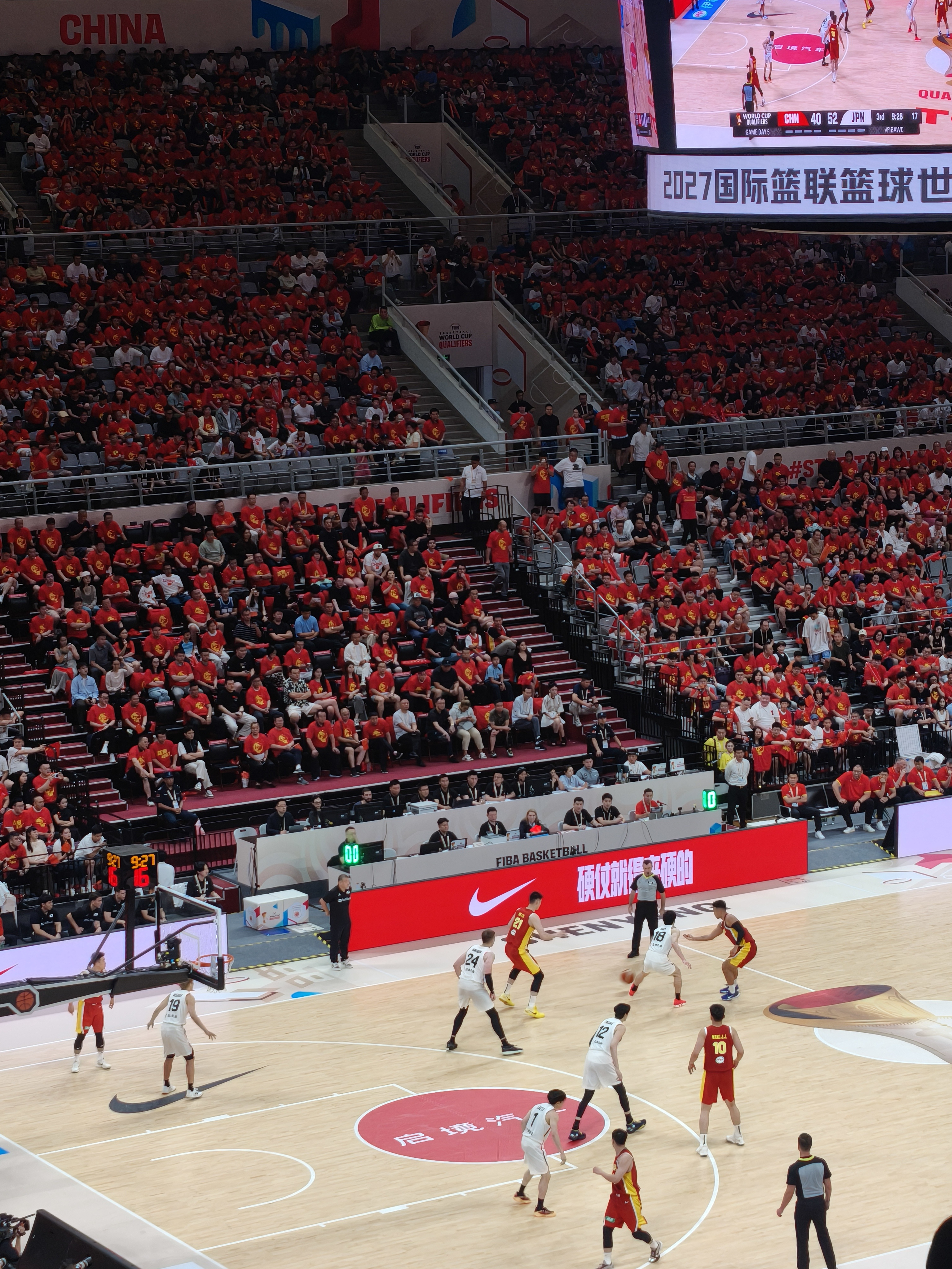 中国男篮vs日本男篮日本罚球基本没丢，也比我们准。我旁边坐着就是鬼子球迷方阵，吵