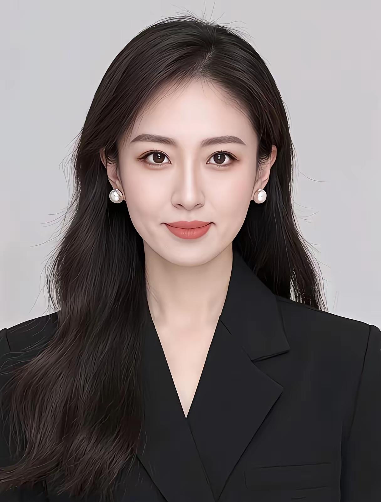 枣庄李主任，因为戴口罩摄像被推上网络，火🔥爆一时，从录视频者变成被录者，这是戴