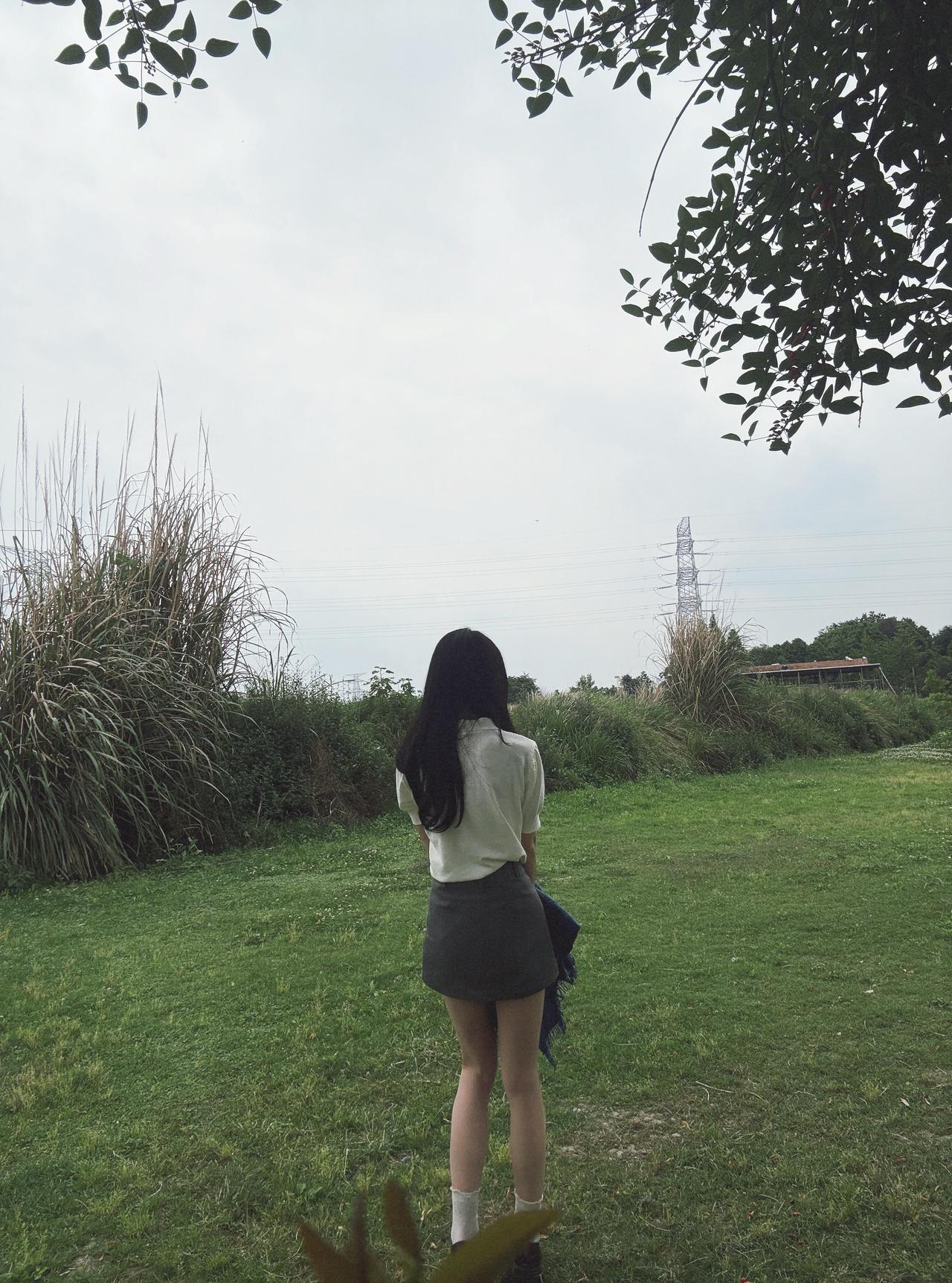 发现了吗？
如今社会上很复杂
不要和任何人走得太近
走得太近，是一场无形的灾殃