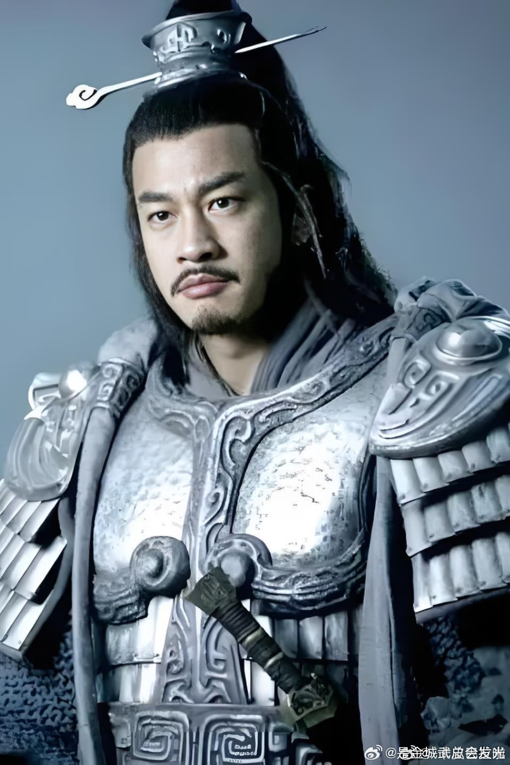 前几年的武将基本就是靠打，这几年都是靠脸了还是何润东的将军更有安全感何润东 翻红