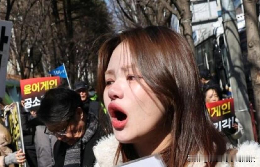 韩国法院判处前总统尹永浩叛乱罪终身监禁！
路透首尔 2 月 19 日电 —— 韩