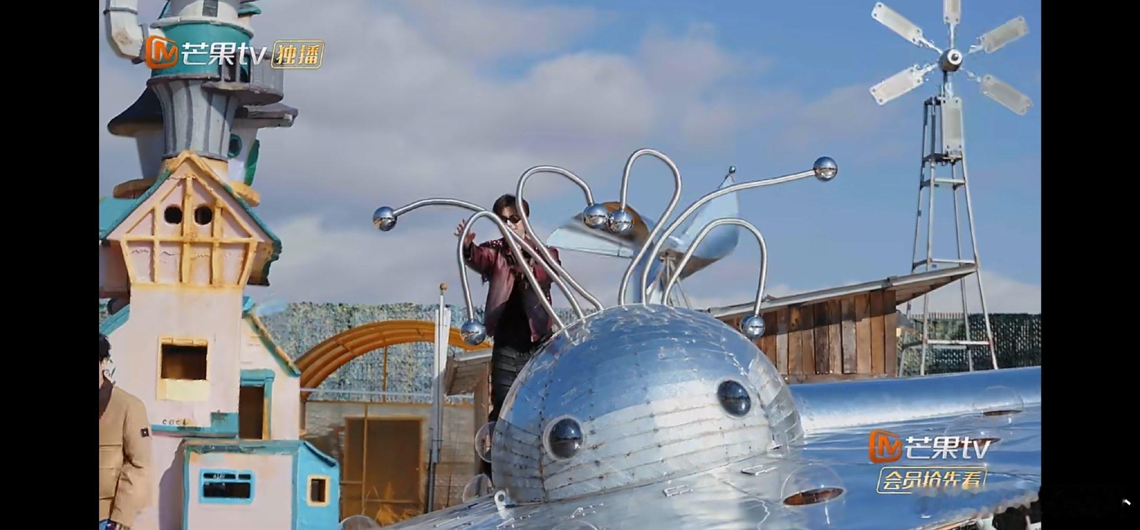 陈楚生的六毛比心三连快乐老友记快乐老友有风季陈楚生真的太温柔了，六毛比心三连又可