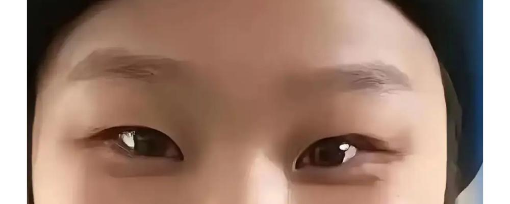 这姑娘单看眼神儿就不是个善茬儿。不过也是她，不然大家都看不到那么长时间的视频。也