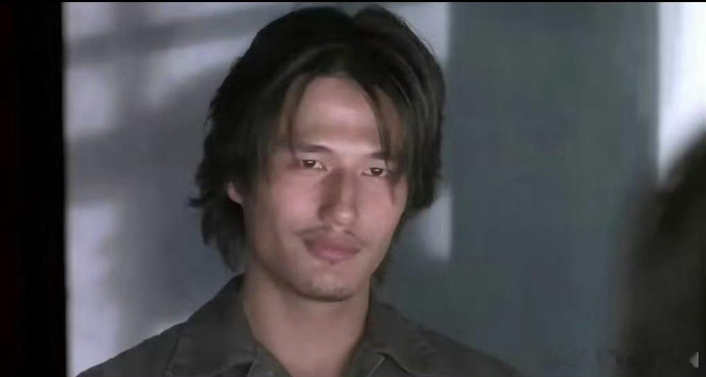 尹子维早期微博太有活人感！一天发6条，遇恶评直接硬刚，分享生活全是感情，精神状态