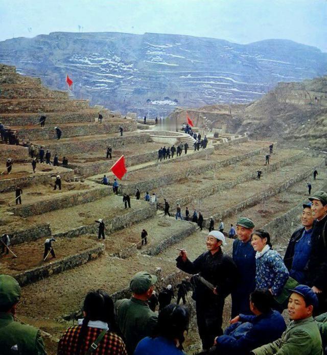 “中国被针对，是因为犯了一个‘原罪’。”一位英国学者马丁的论断，如石子投入舆论的