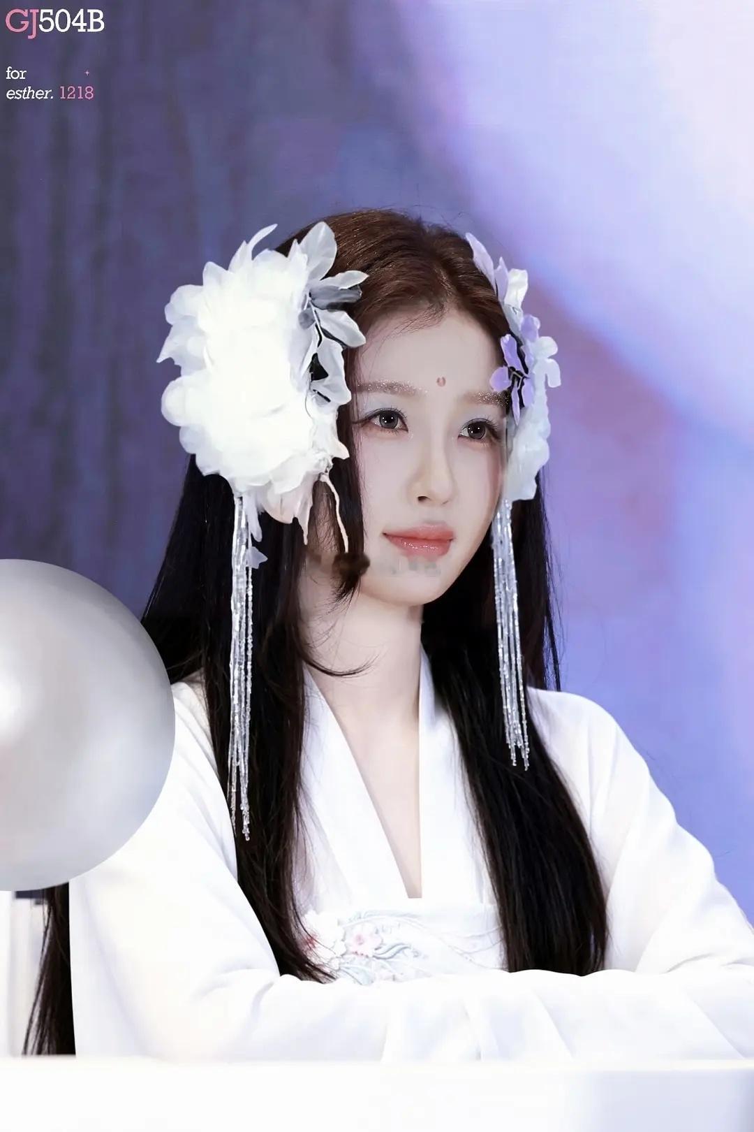 没人觉得虞书欣真的是天选美貌蚌精吗虞书欣长生骨眼妆 